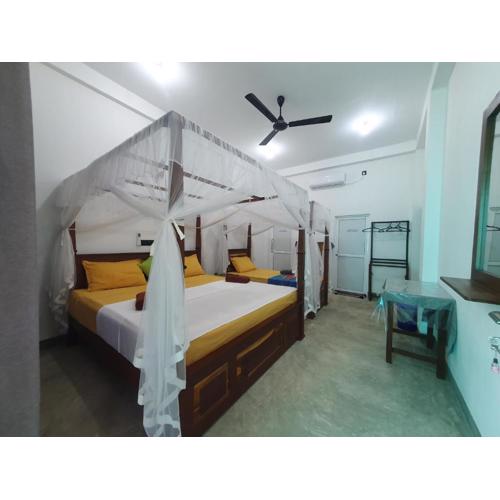 New Happy House Mirissa