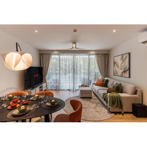 NEW! Laguna Beachside Apt 100 m2