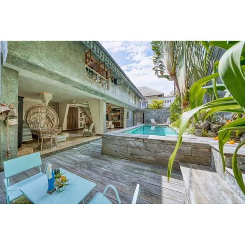 New Listing 1 BD Vintage Charm in Central Berawa