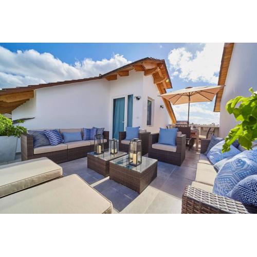 New loft duplex with rooftop deck