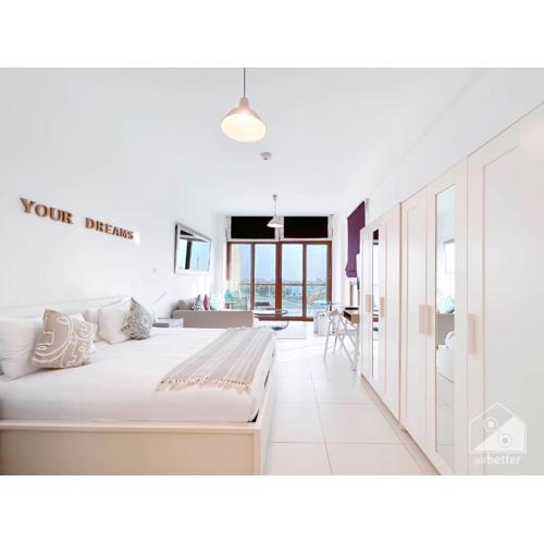 New! Luxurious Studio with breath-taking Palm Views