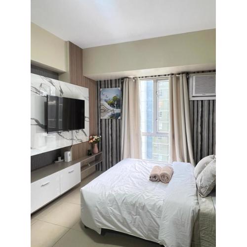 New Modern Contemporary Condo