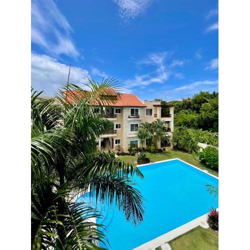 New! Relaxing Beach Apartment with Pool