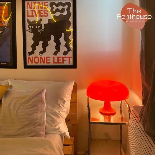 New Topfloor Studio in QC with Balcony Good for 3