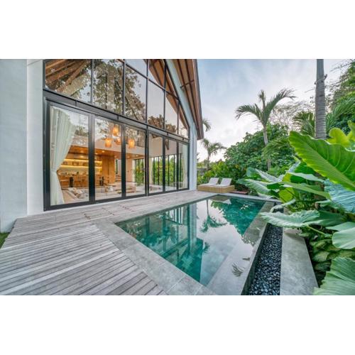 New Tranquil Jungle View Villa in Kerobokan