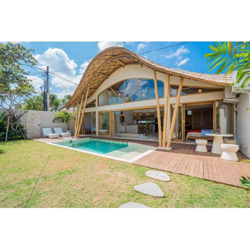 NEW! Tropical Bamboo Villa - 2BR Villa in Canggu