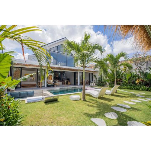 NEW! Tropical Palms Villa - 4BR Villa in Kerobokan