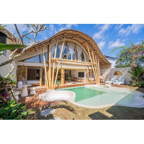 NEW! Villa Bamboo Nest - 3BR Villa in Kerobokan