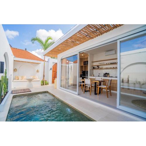 NEW! Villa Teratai - 1BR Villa in Kerobokan