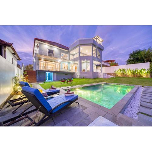 NEWLY BUILT Grand 4bd Villa in Uluwatu with OceanView