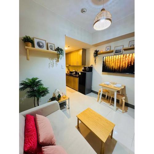 Newly-furnished 1BR with Balcony near MRT Mandaluyong