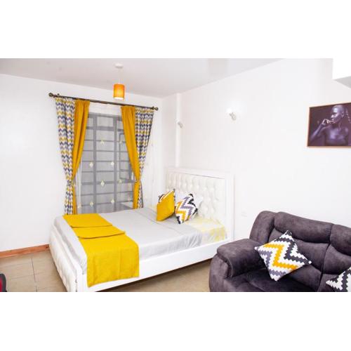 Newly Furnished West Studio