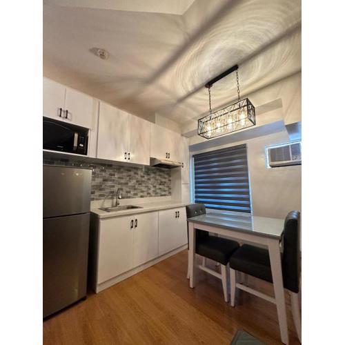 Newly Reneuvated Fully Furnished Condo Apartment in the Heart of Mandaluyong