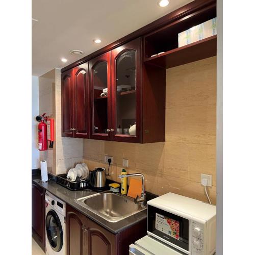 Newly renovated Gulf Studio With Gym beach pool Access