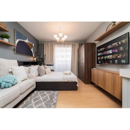 Newly Renovated Pasig Studio with Pool and Fiber Wi-Fi