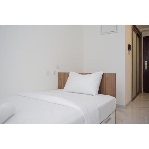 Nice and Cozy Studio at Sky House BSD Apartment By Travelio