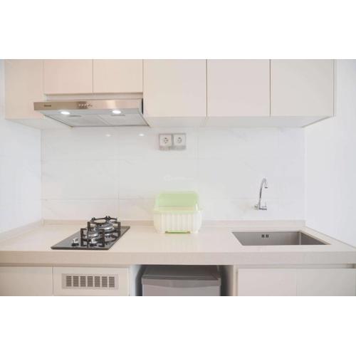 Nice and Cozy Studio Sky House BSD Apartment By Travelio