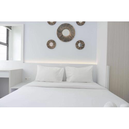 Nice and Elegant Studio at Transpark Cibubur Apartment By Travellio
