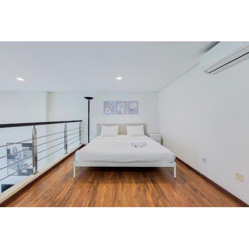 Nice and Fancy Studio Loft at Brooklyn Alam Sutera Apartment By Travelio