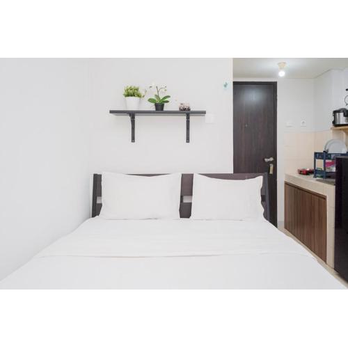 Nice and Spacious Studio at Serpong Greenview Apartment By Travelio