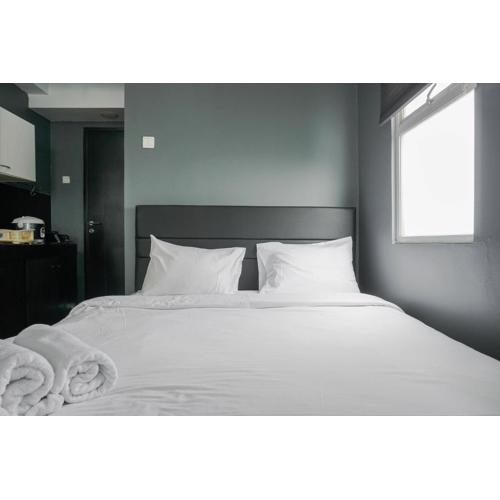 Nice and Warm Studio at Belmont Residence Puri Apartment By Travelio