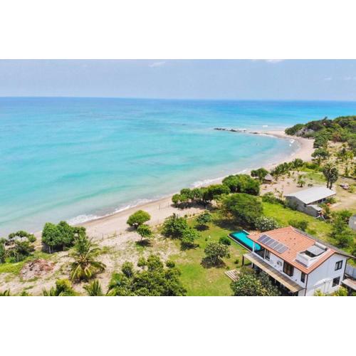 Nilaveli Bay Villa by Ceylon Spaces