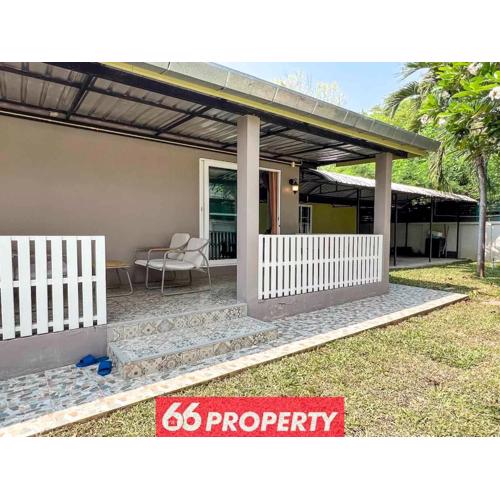 Nimman Home with Cozy Patio - Workspace w Screen