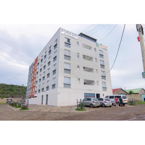 Nimor's Haven, Studio City