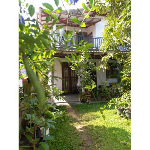 Nimsara Villa Hikkaduwa