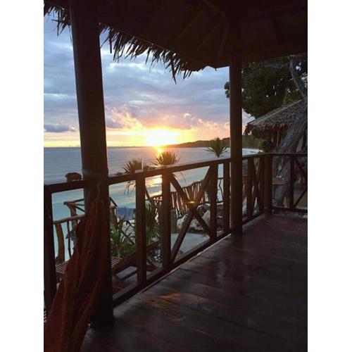 Nini's Beach Bungalows