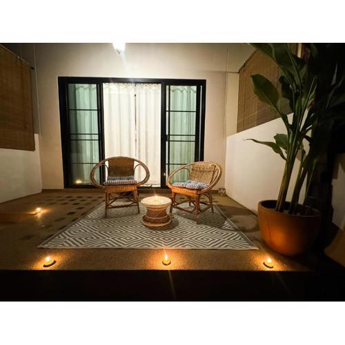 No4 Tiny Town Home in Town