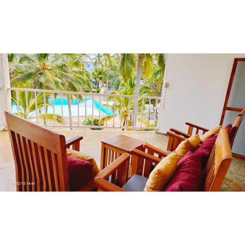 Noble Holidays - Oasis 2