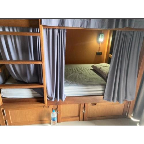 NOMAD HOSTEL KRABI AND TRAVEl