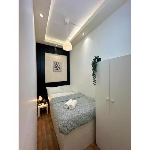 Nomad Partition Room in Barsha Heights 3 mins to ICM Metro