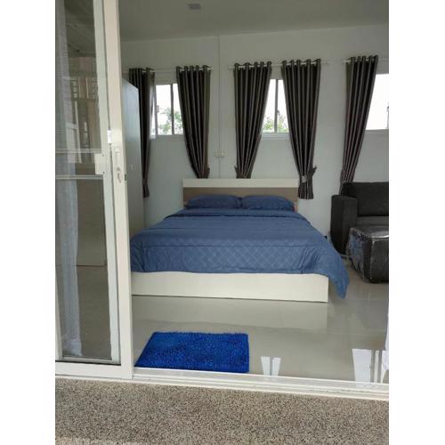 Nongnuchs Homestay Queen Bed