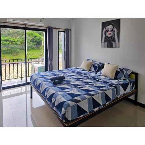 Norn nee Na Khao Kho นอน นี่ นะ เขาค้อ