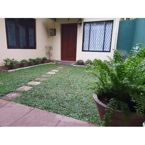 Nugegoda Convenient Cozy & Quiet family apartment