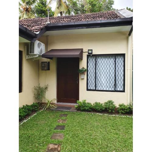 Nugegoda Convenient Cozy & Quiet family apartment