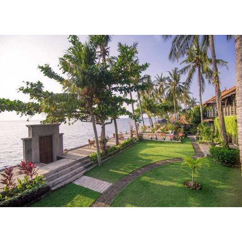 Nugraha Lovina Seaview Resort & Spa