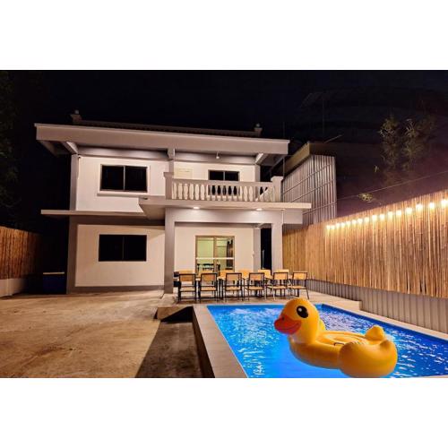 Number 8 Poolvilla Bangkok