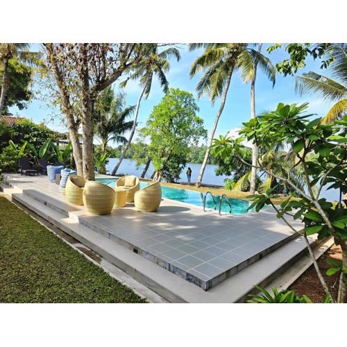 Nuraai River Chalets