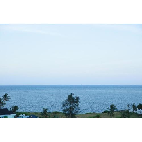 NYALI-HOMESTAY BEACH VIEW ROOMs AND APARTMENT WITH SWIMMING POOL