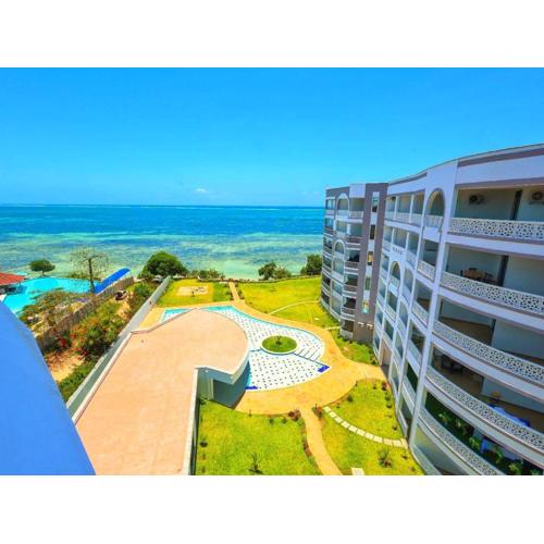 Nyali Luxurious Apartments and Suites, Baobab waves