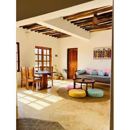 Nyota ya Amani, Shela Lamu