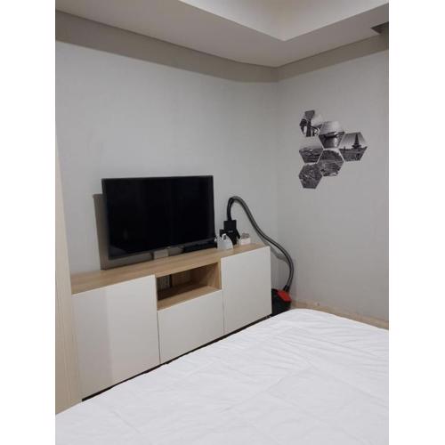 Oakwood PIK Apartment by Senyaman Living