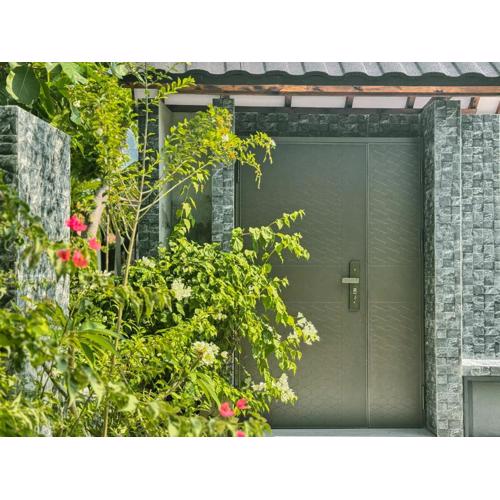 Oasis Breez - Family Room