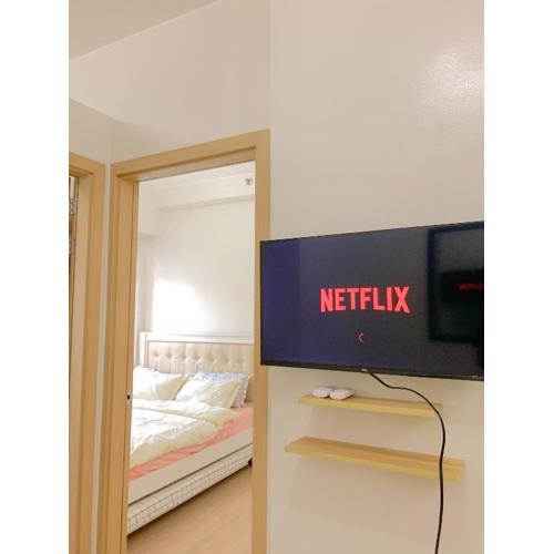 Oasis Suites Staycation