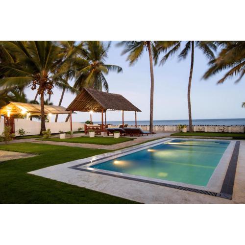 Oasys House - Beautiful Private Beach Front Home