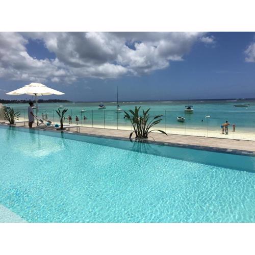 OBiches Beachfront Apartment Trou-aux-Biches