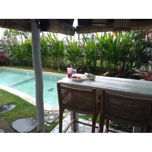 Obsidian Gym Retreat Rustic 2BR Villa with Pool